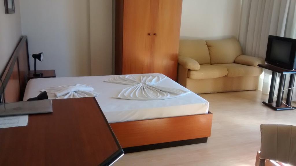 Geneviee Palace Hotel Ponta Grossa  Bagian luar foto