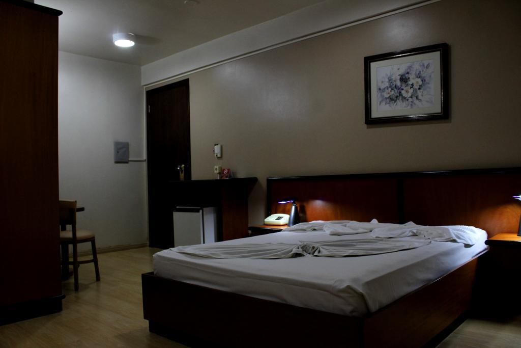 Geneviee Palace Hotel Ponta Grossa  Bagian luar foto
